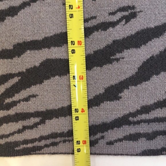 DKNY NWT animal print sweater skirt - Picture 4 of 7